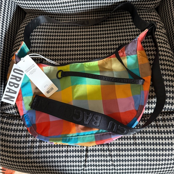 Baggu Madras Medium Crescent crossbody bag - a UO exclusive!! - NWT - Picture 7 of 8